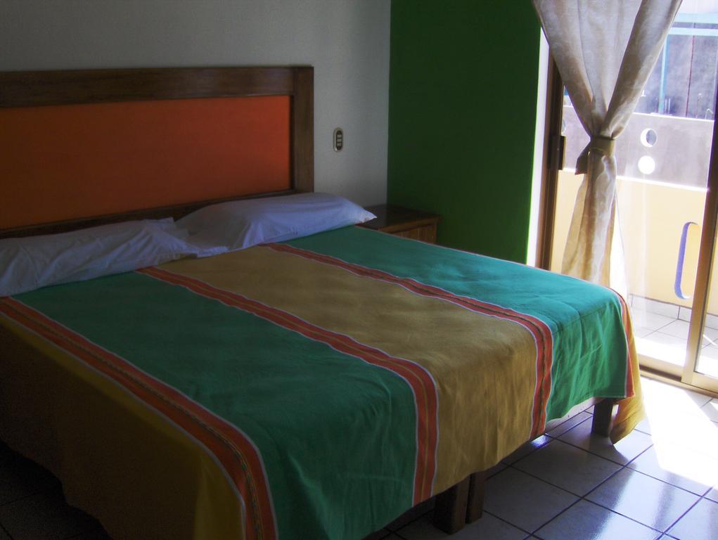 Bahia Hotel Barra de Navidad Exterior photo